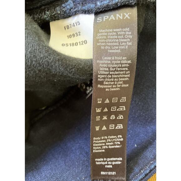 SPANX Signature Waist Slim Boot Cut Jeans Black Back Zipper, sz 28"x33" New - Picture 7 of 8